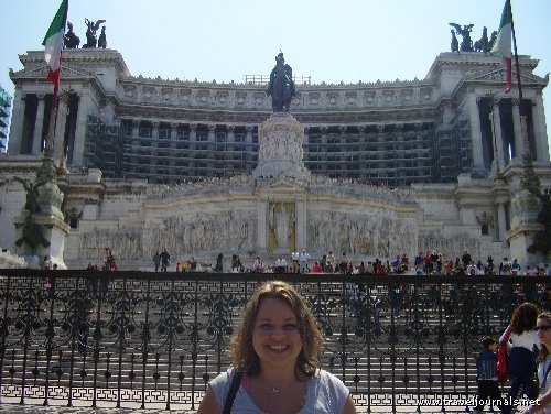 112560-me-in-front-of-the-parliament-building-rome-italy