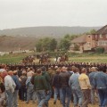 The Battle of Orgreave“, 2001 by Jeremy Deller. A large scale performance re-enacting a confrontation between the police and striking miners from the 1984–5 miners strike. Video